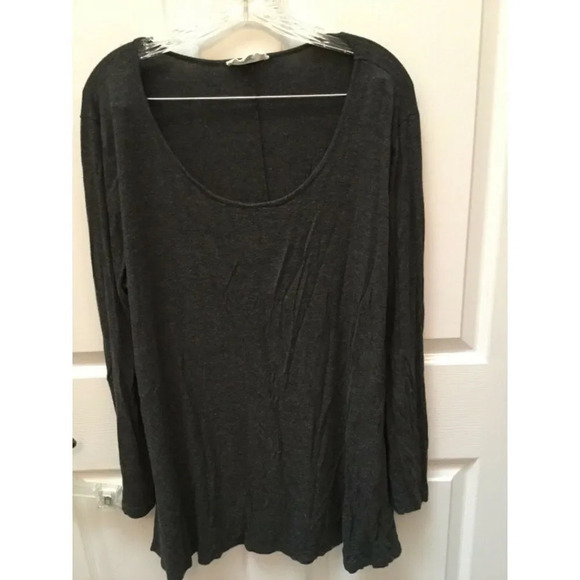 ZENANA  gray long sleeve rayon blend plus  top 3x - Picture 1 of 2